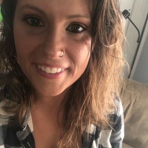 Meet your Posher, Courtney